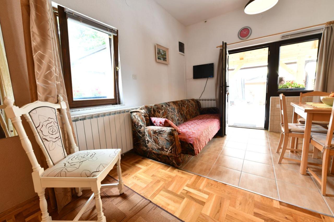 Apartments Alan Saborsko Εξωτερικό φωτογραφία